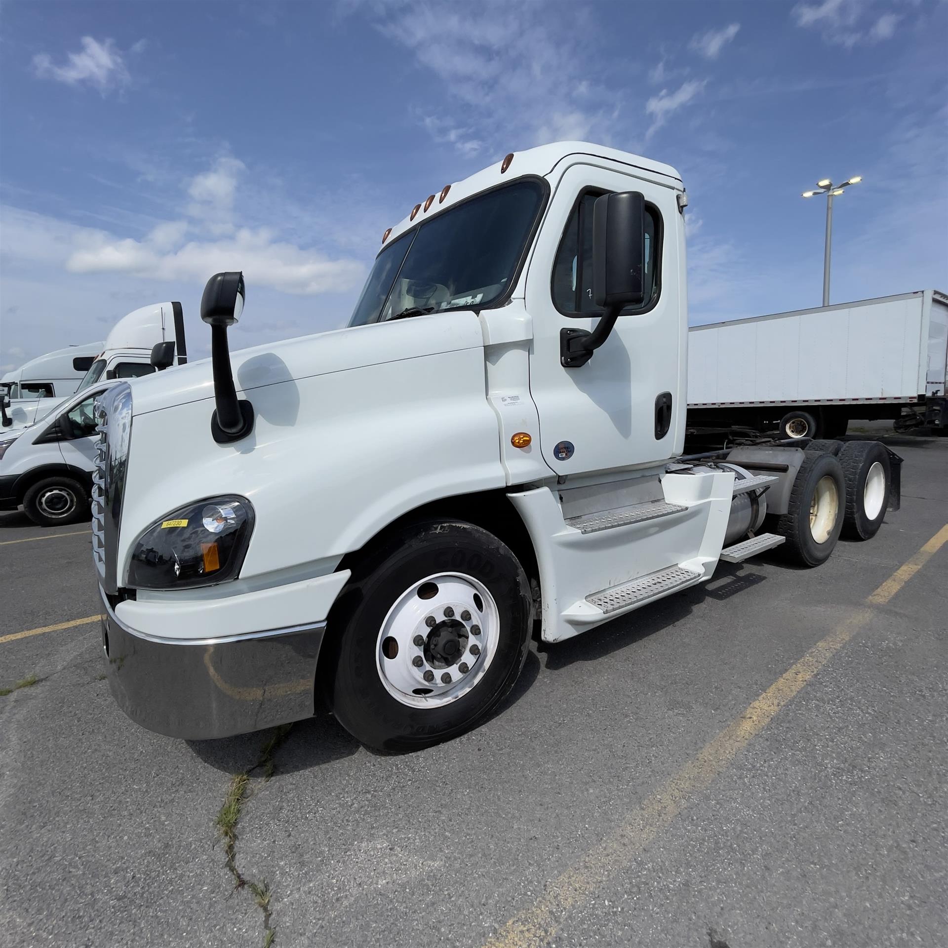 2016 Freightliner CASCADIA 125