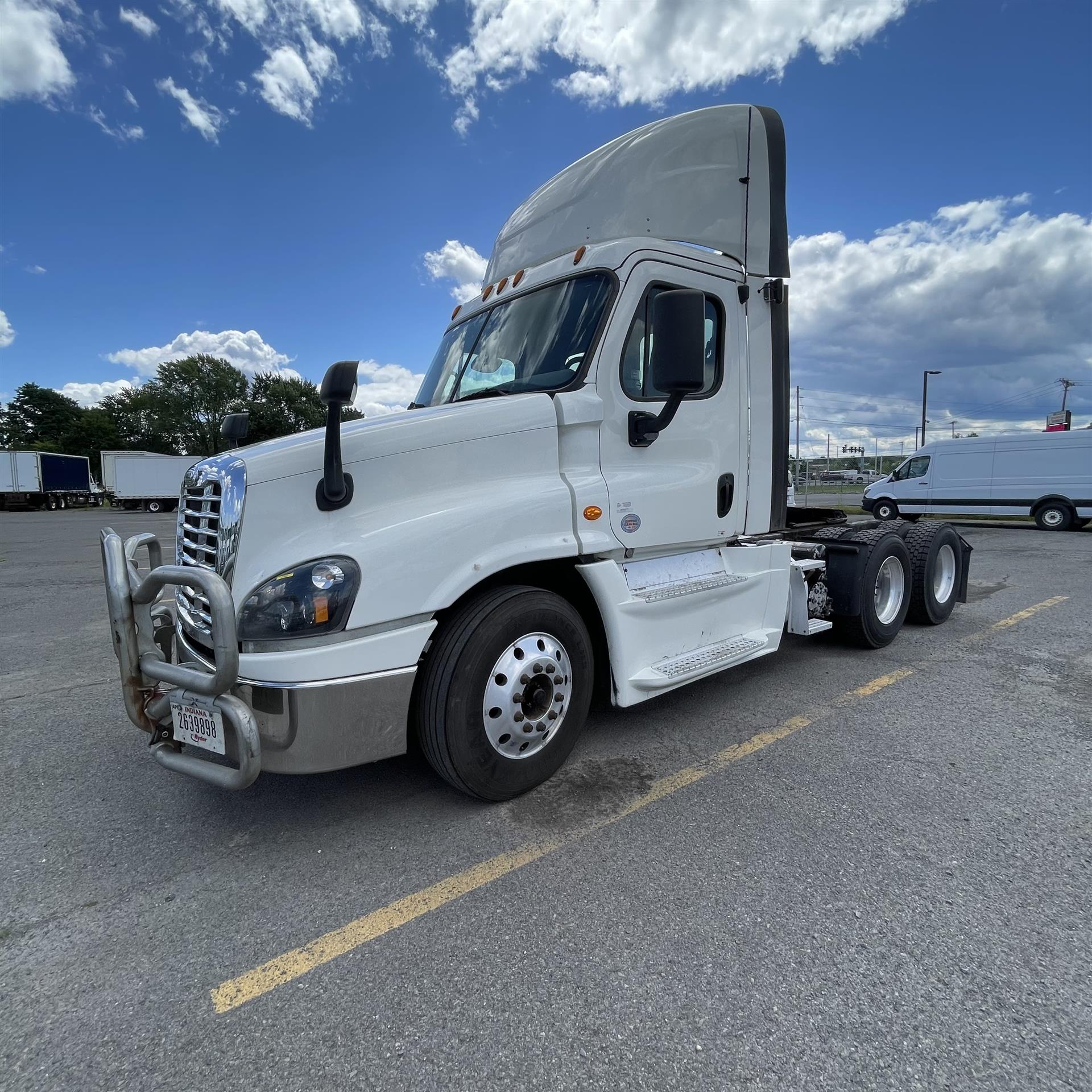 2017 Freightliner CASCADIA 125