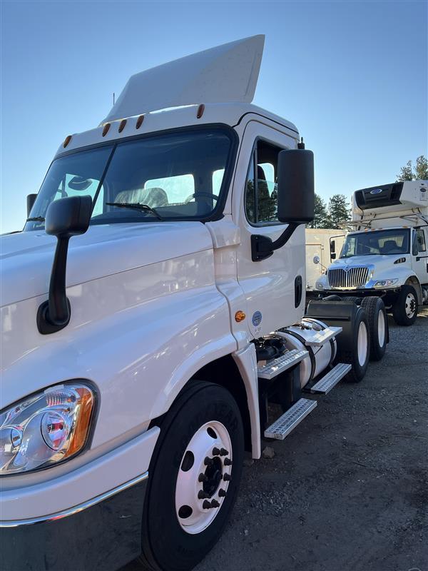 2019 Freightliner CASCADIA 125