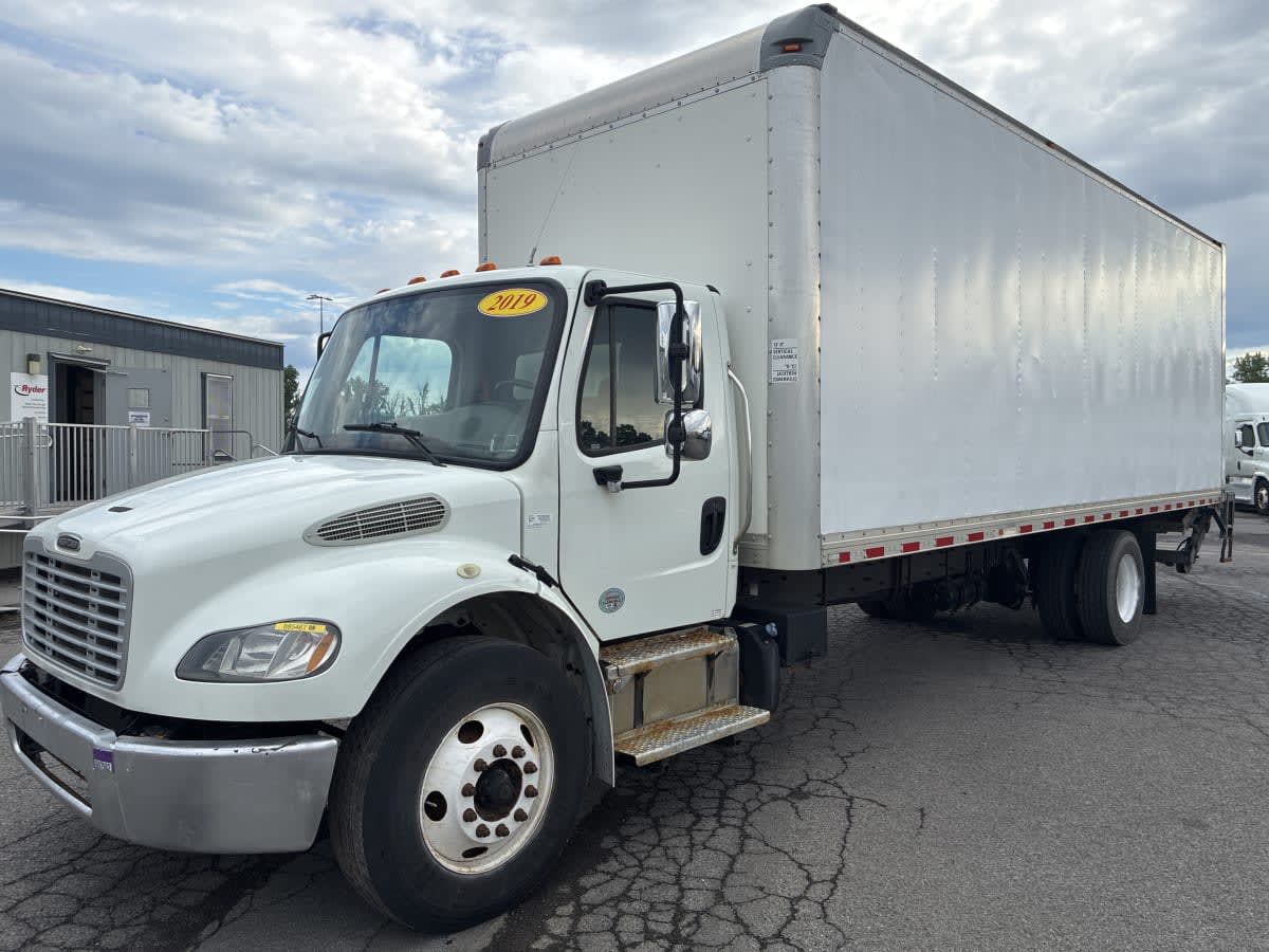 2019 Freightliner M2 106