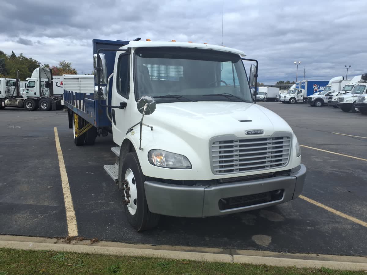 2015 Freightliner M2 106