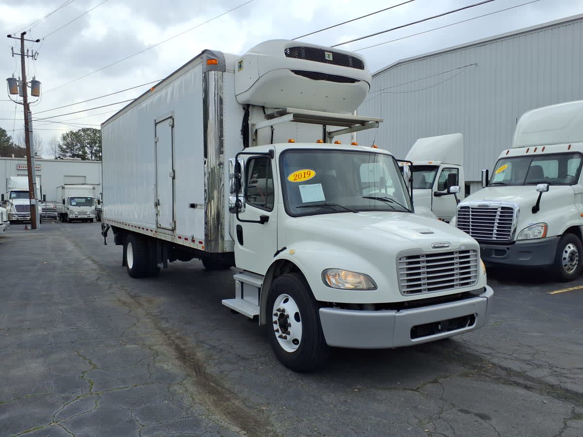 2019 Freightliner M2 106