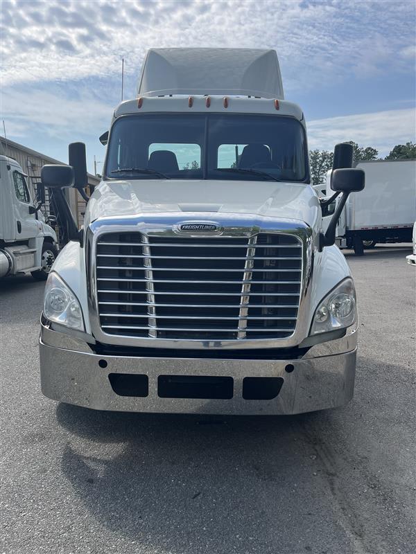 2019 Freightliner CASCADIA 125