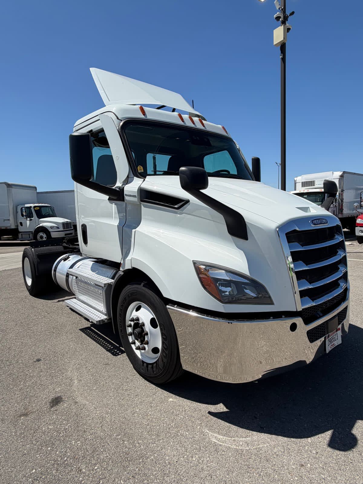 2020 Freightliner NEW CASCADIA 116