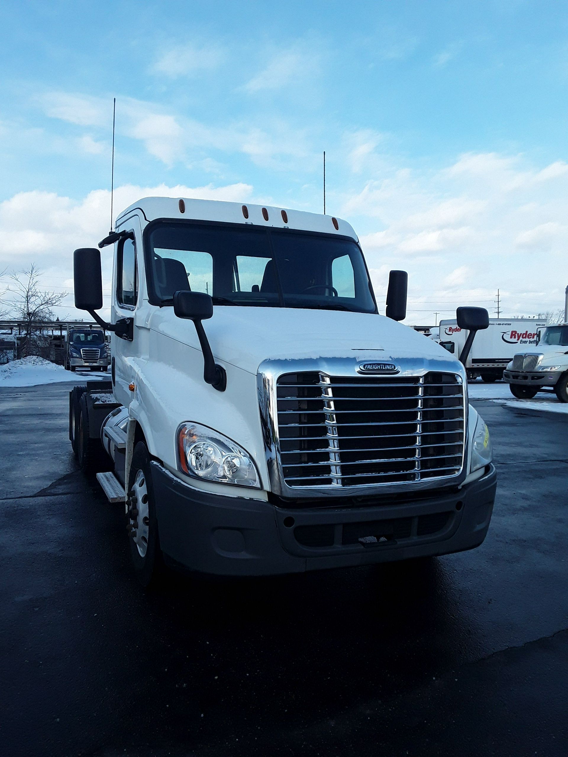 2018 Freightliner CASCADIA 125