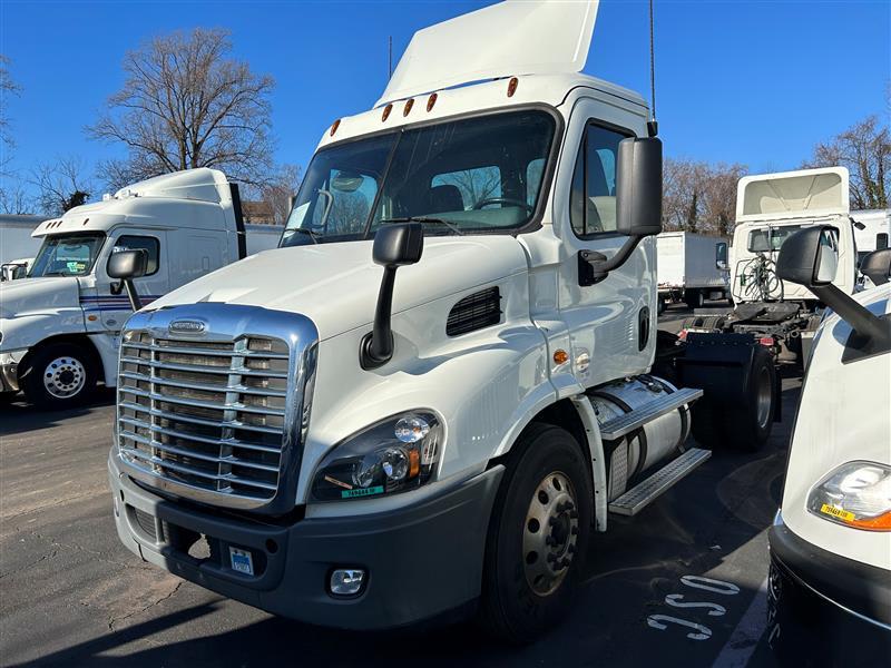 2018 Freightliner CASCADIA 113