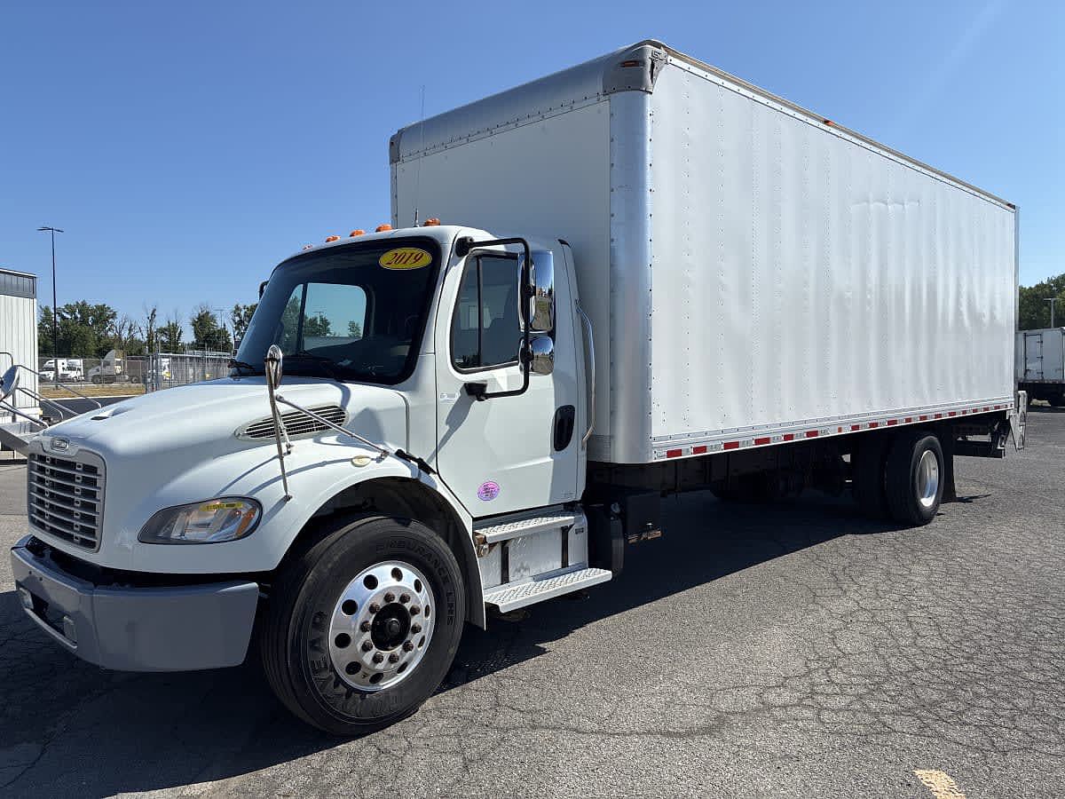 2019 Freightliner M2 106