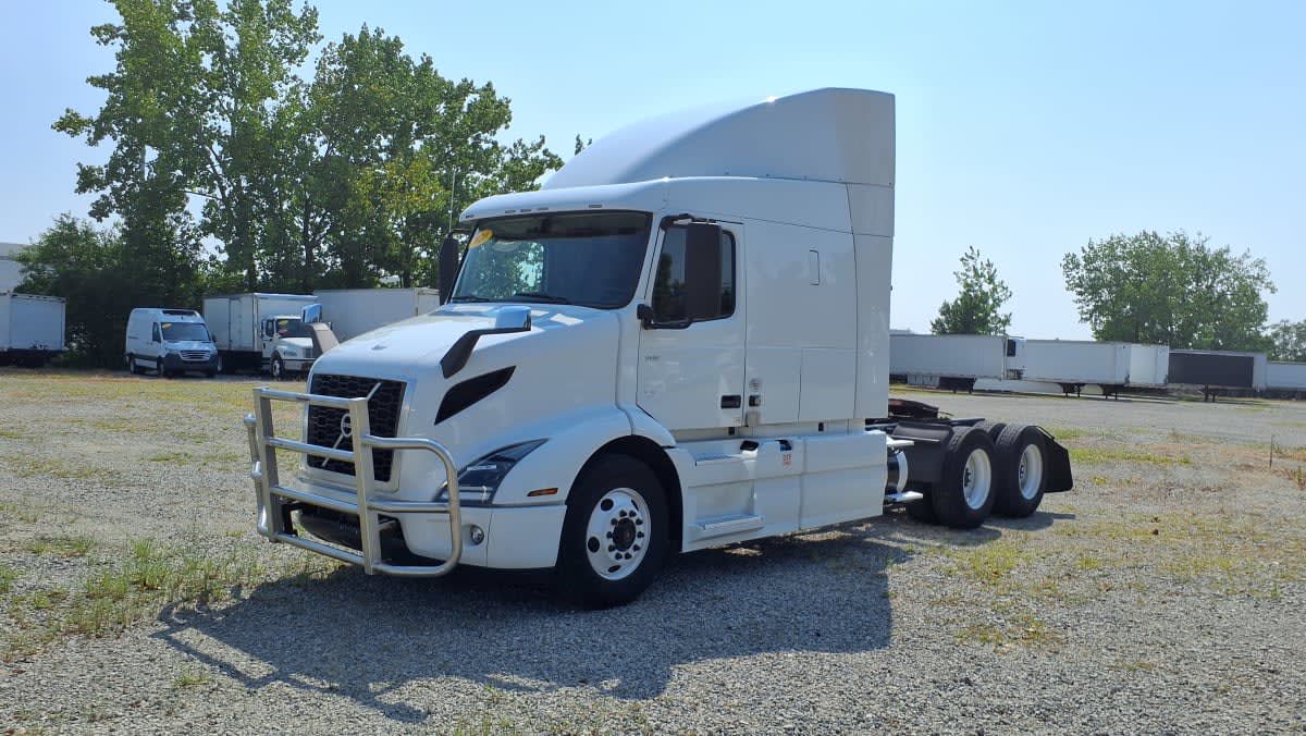 2020 Volvo VNR64T-640