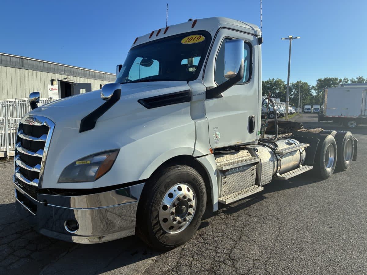 2019 Freightliner NEW CASCADIA PX12664