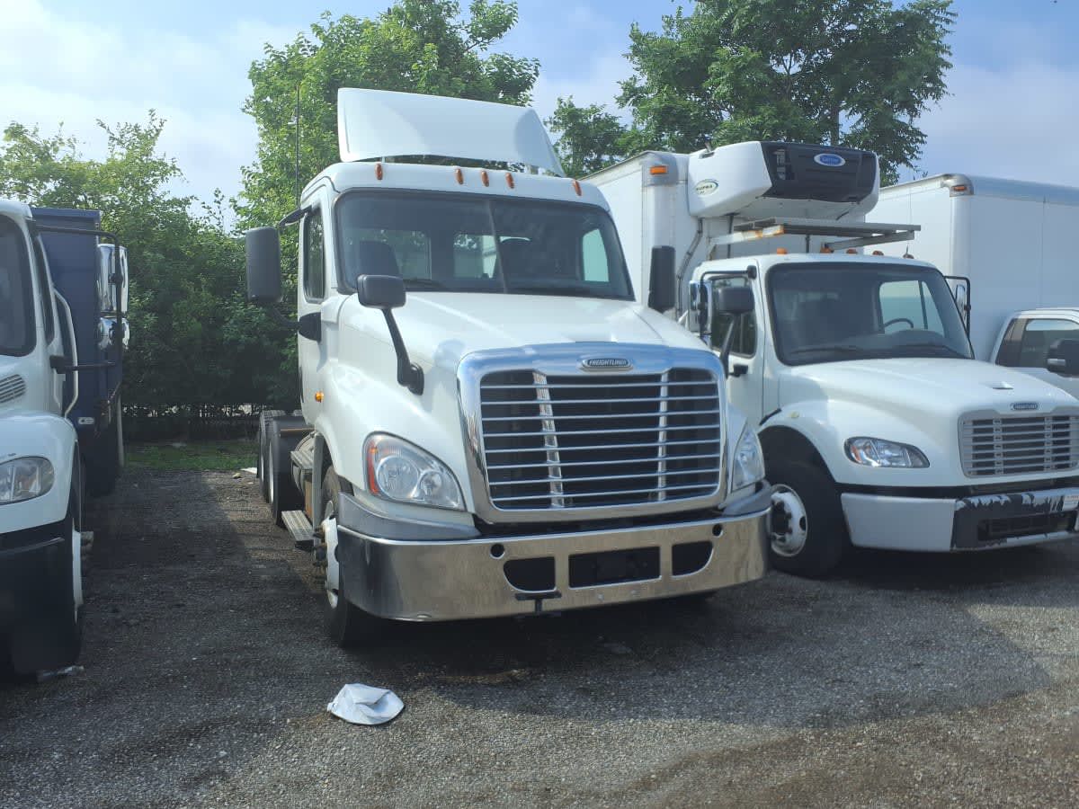 2018 Freightliner CASCADIA 125