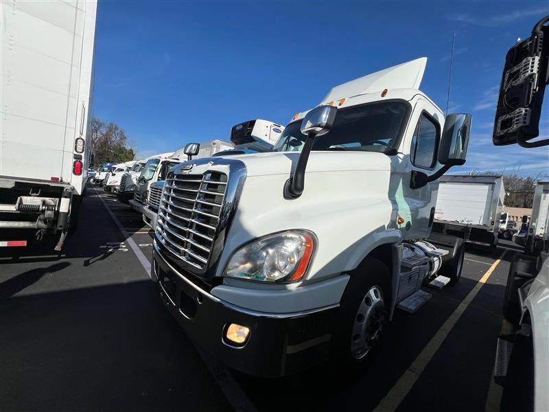 2016 Freightliner CASCADIA 125