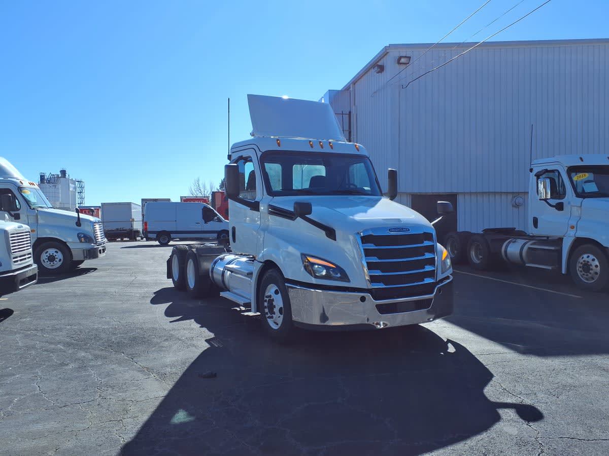 2020 Freightliner NEW CASCADIA PX12664