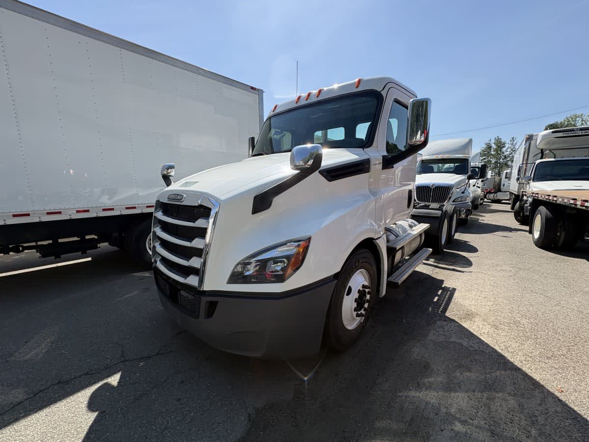 2020 Freightliner NEW CASCADIA PX12664