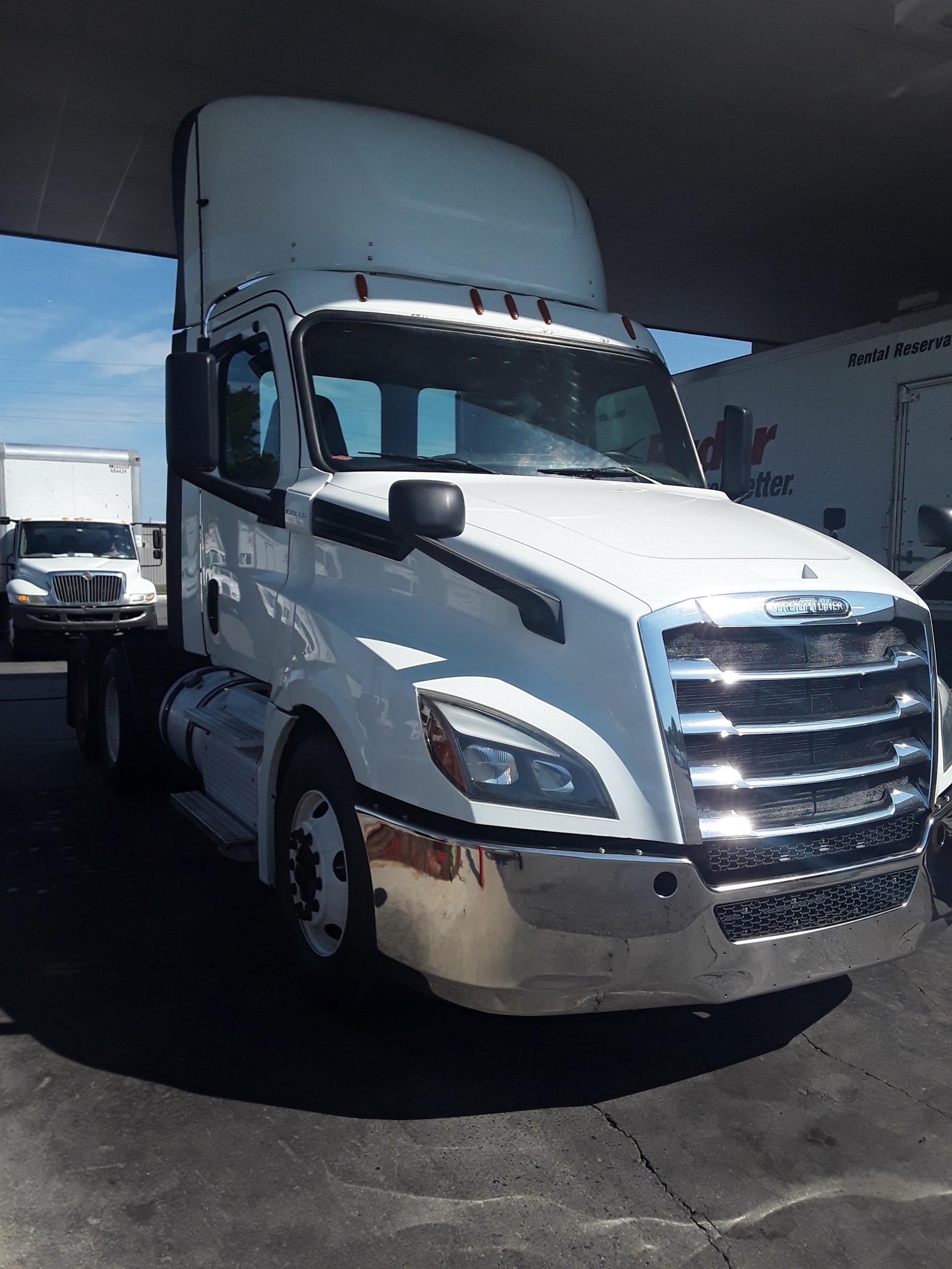 2019 Freightliner NEW CASCADIA PX12664