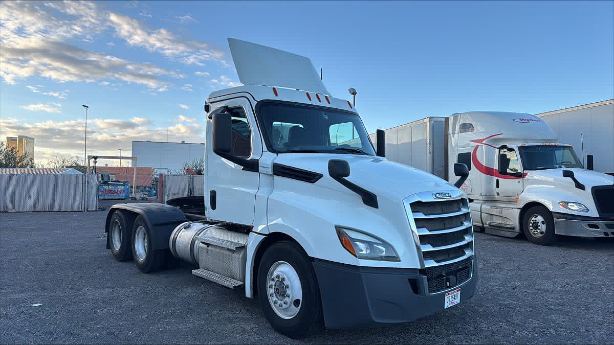 2020 Freightliner NEW CASCADIA PX12664