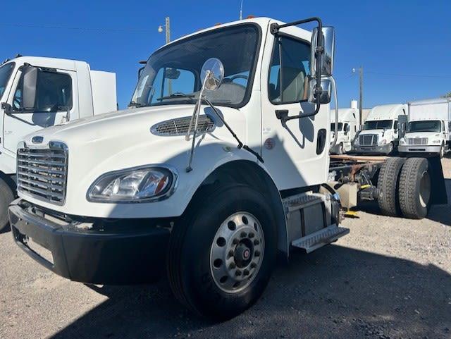 2018 Freightliner M2 106