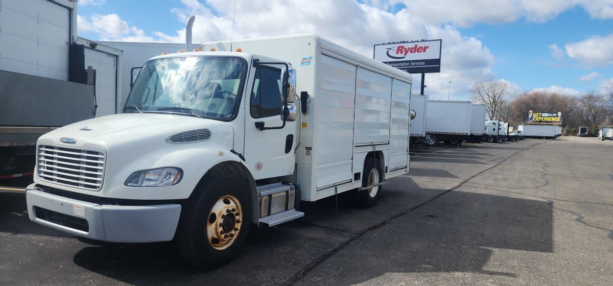 2019 Freightliner M2 106