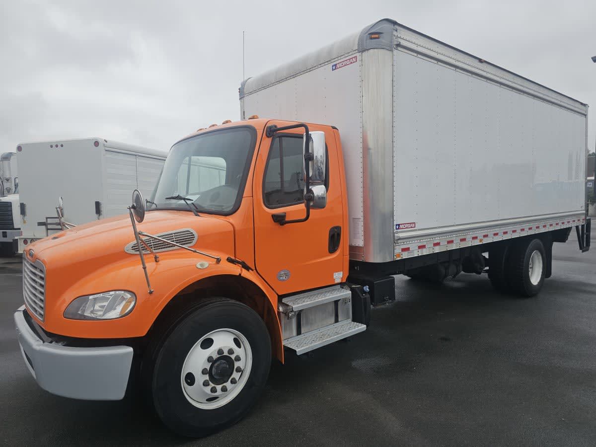 2018 Freightliner M2 106