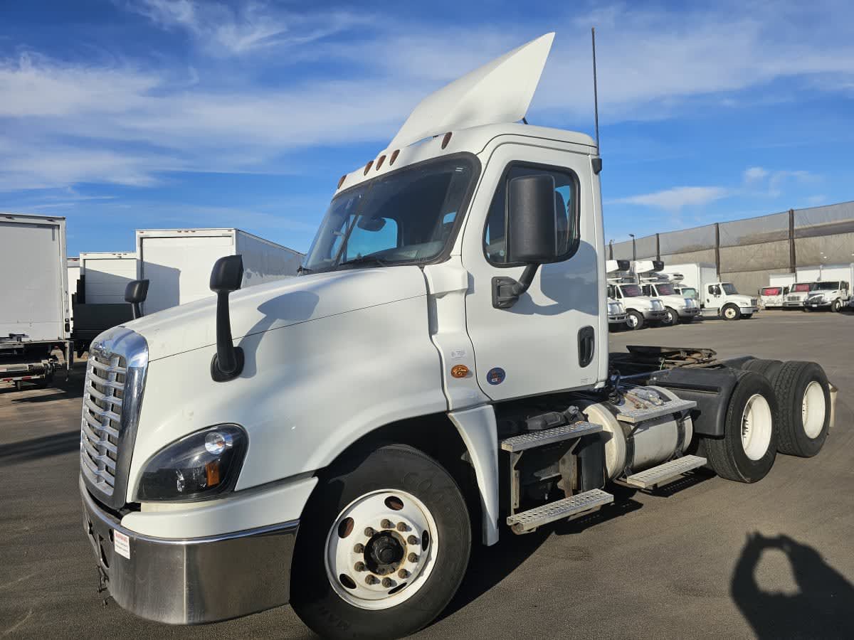 2018 Freightliner CASCADIA 125
