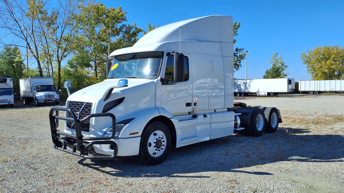 2020 Volvo VNR64T-640