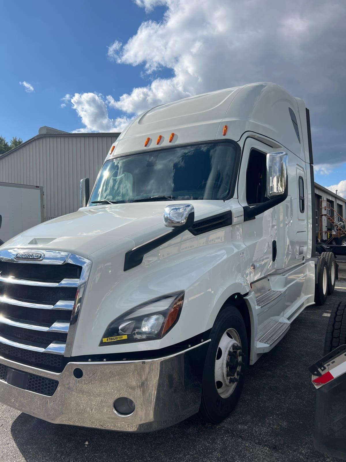 Freightliner NEW CASCADIA PX12664 Trucks For Sale