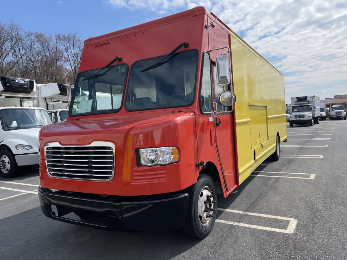 2017 Freightliner MT55