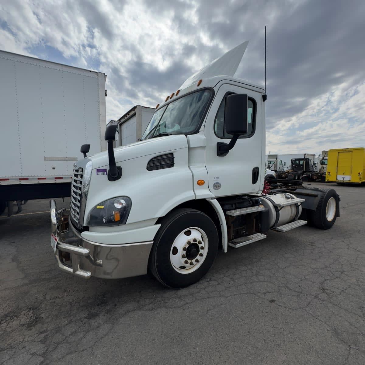 2017 Freightliner CASCADIA 113