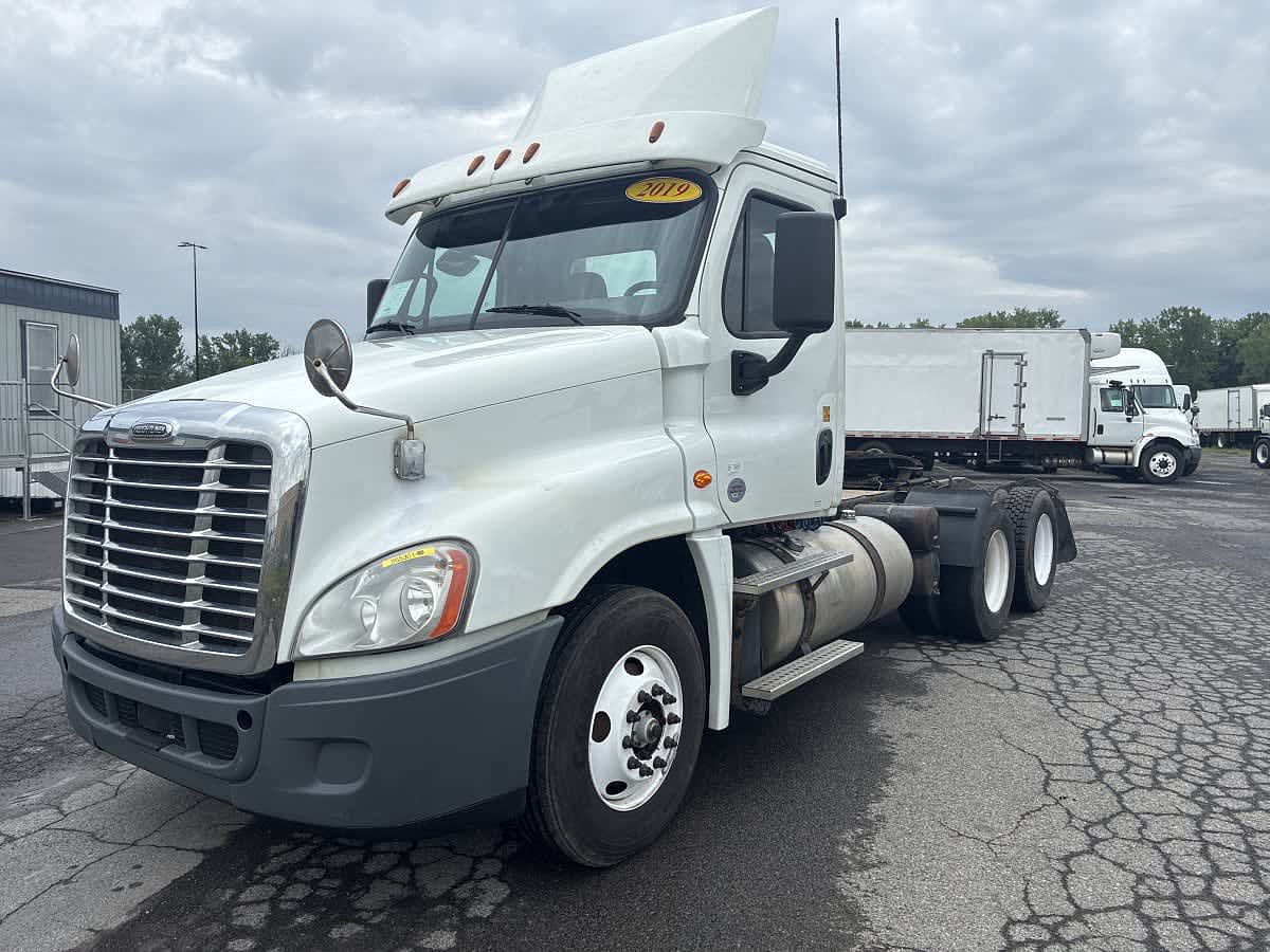 2019 Freightliner CASCADIA 125