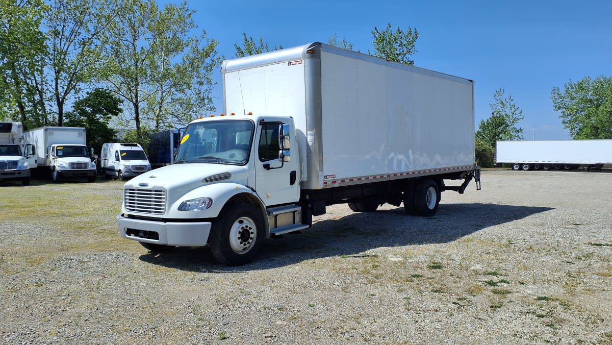 2019 Freightliner M2 106