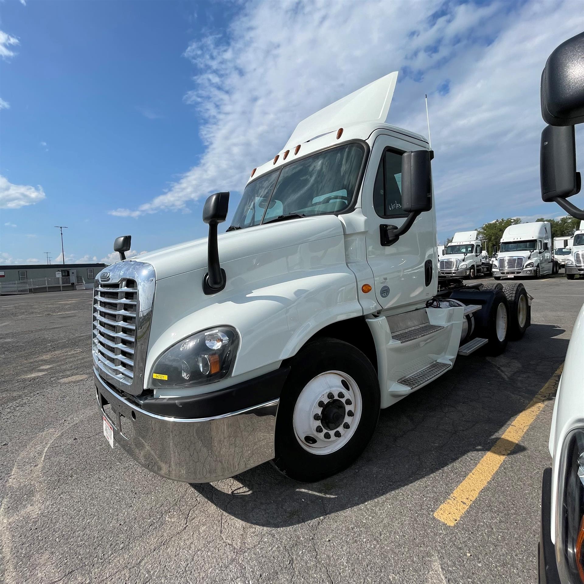 2016 Freightliner CASCADIA 125