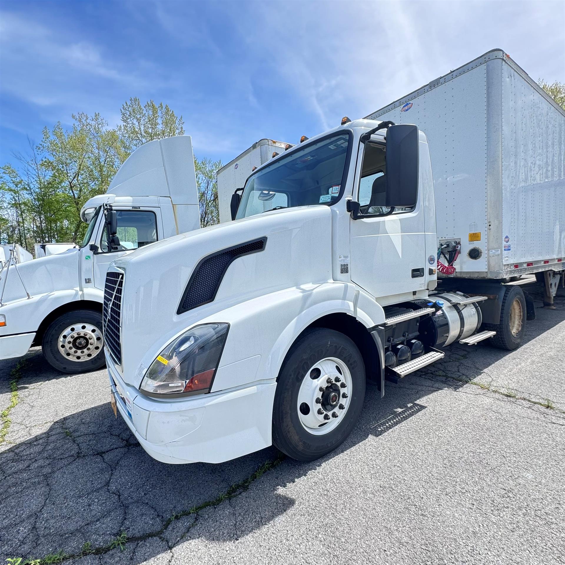 2017 Volvo VNL42T 300