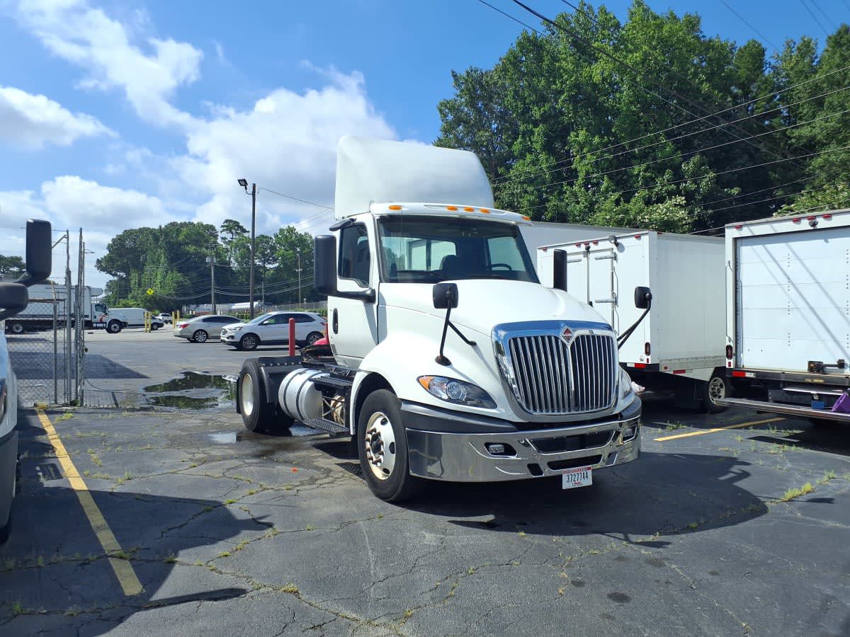2018 International RH613