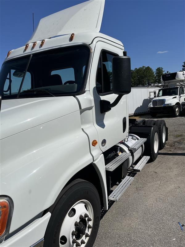 2019 Freightliner CASCADIA 125