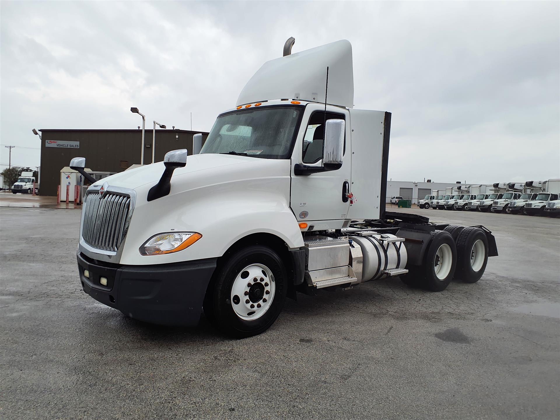 2018 International LT625