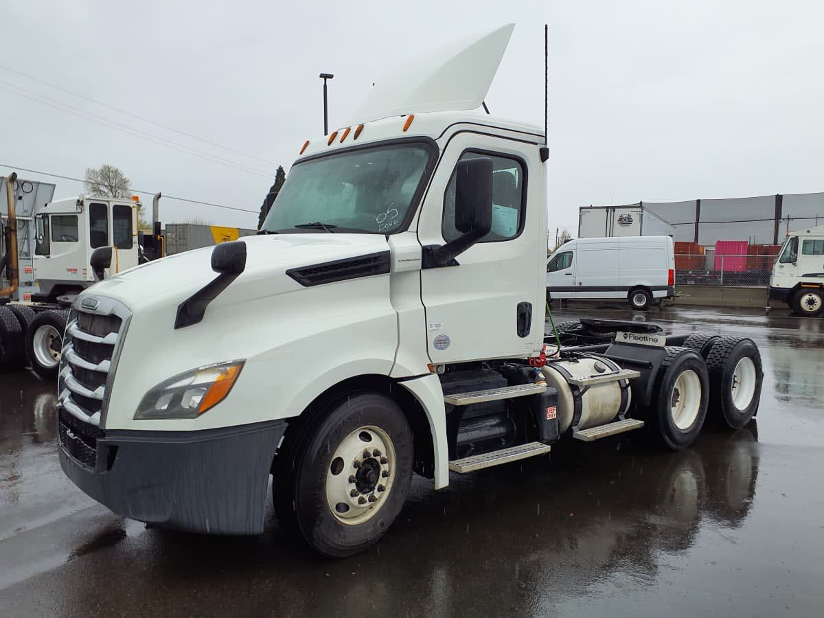 2018 Freightliner NEW CASCADIA PX12664