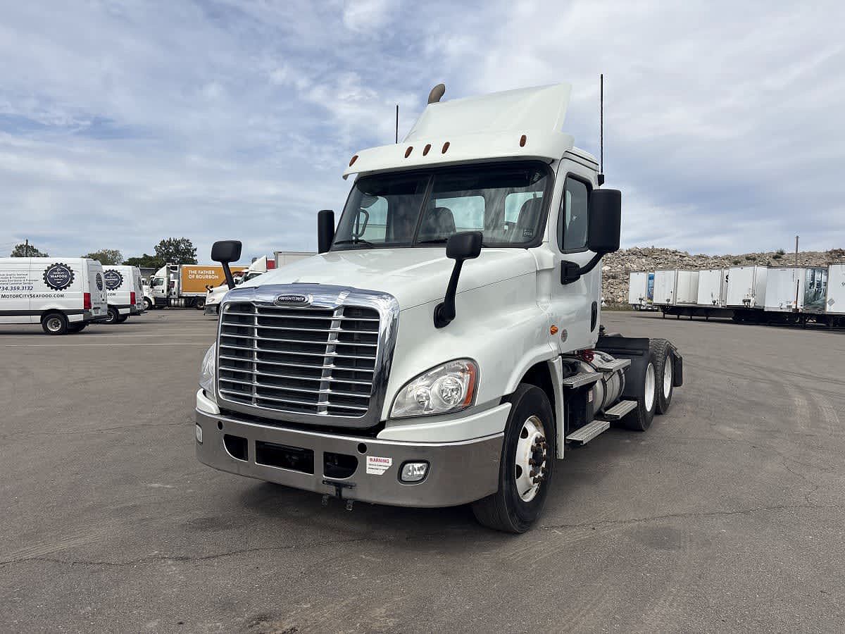 2020 Freightliner CASCADIA 125