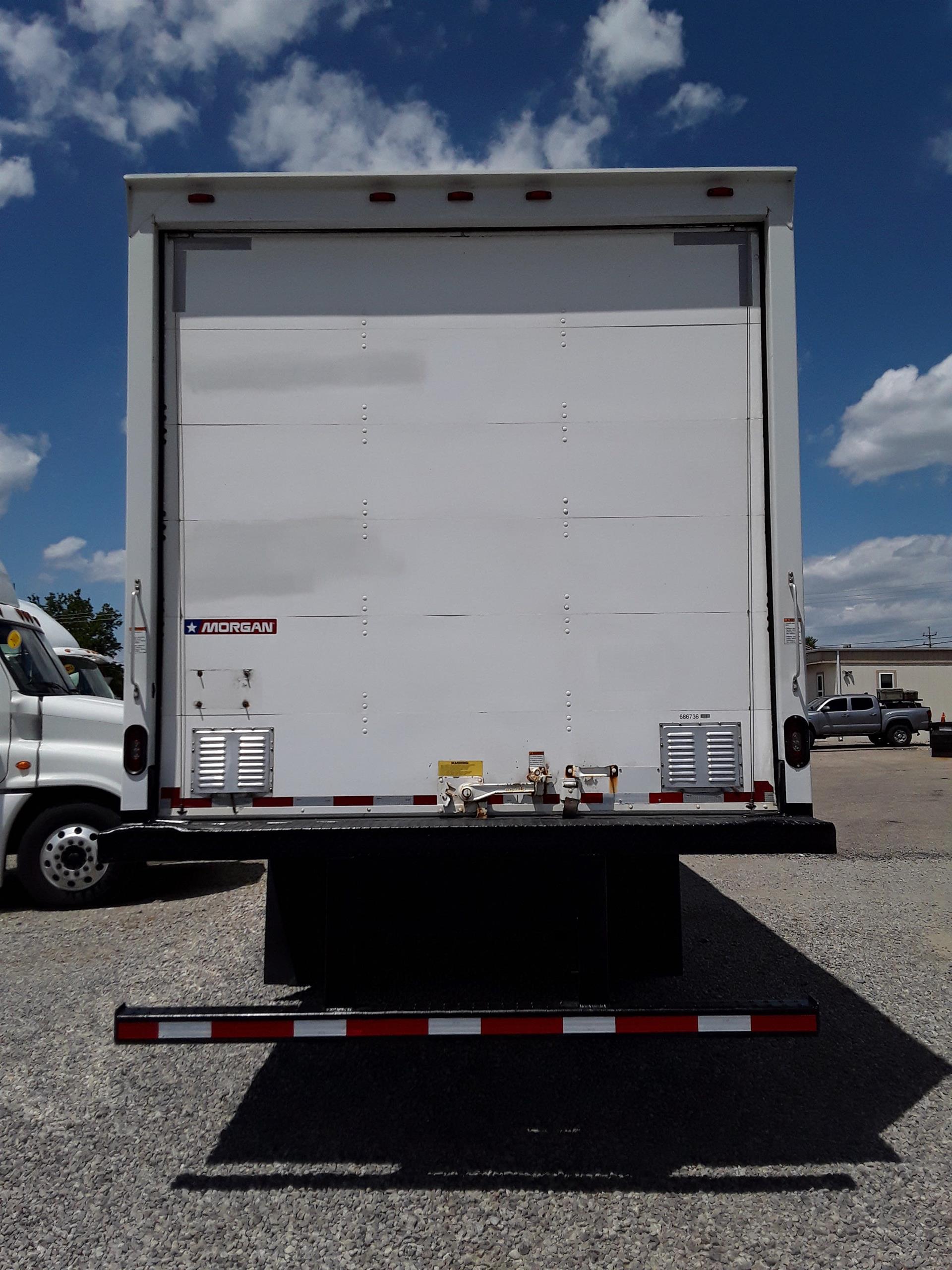 2018 Freightliner M2 106