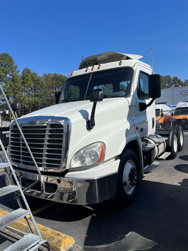 2016 Freightliner CASCADIA 125