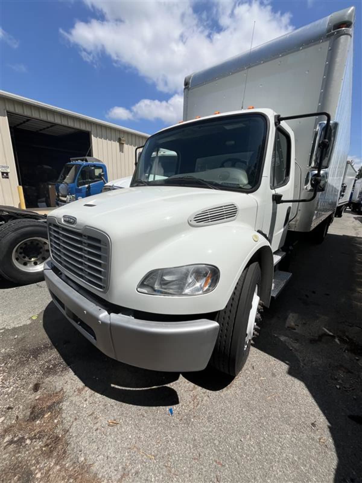 2018 Freightliner M2 106