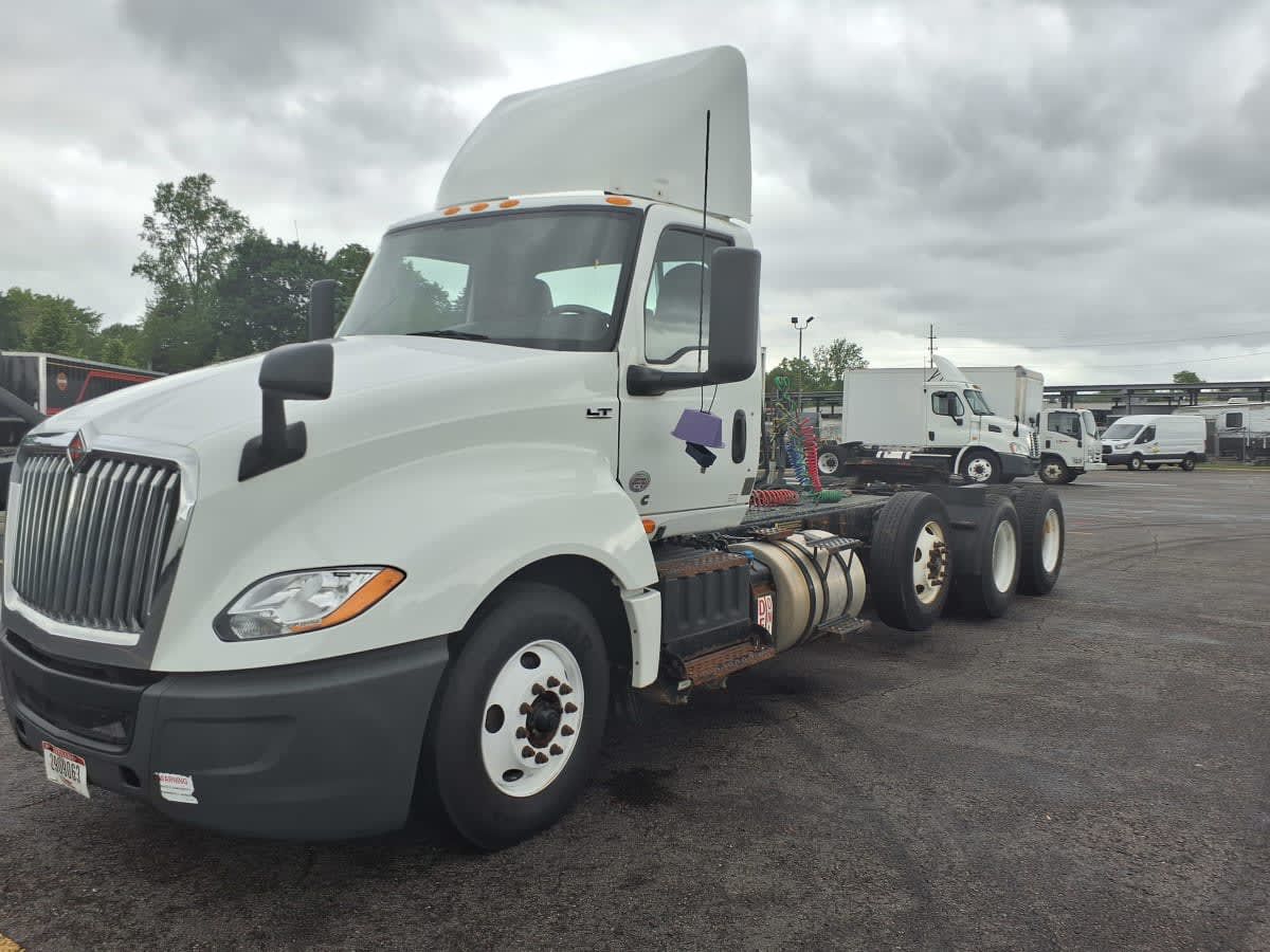 2020 International LT625