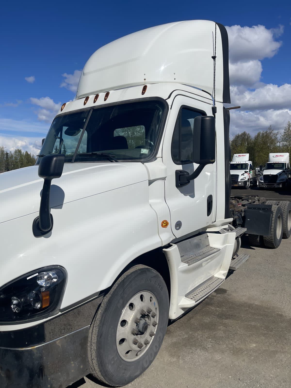 2016 Freightliner CASCADIA 125