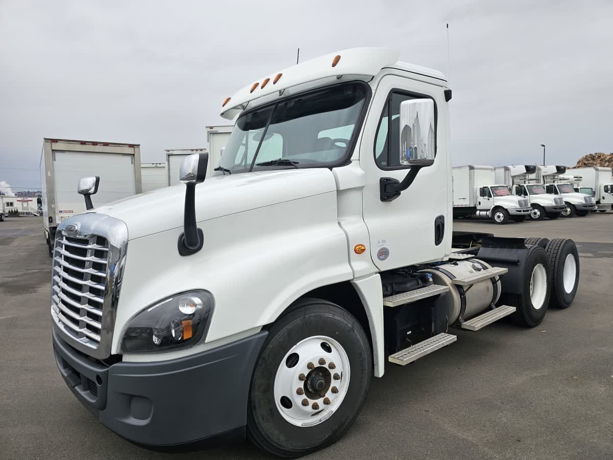2018 Freightliner CASCADIA 125