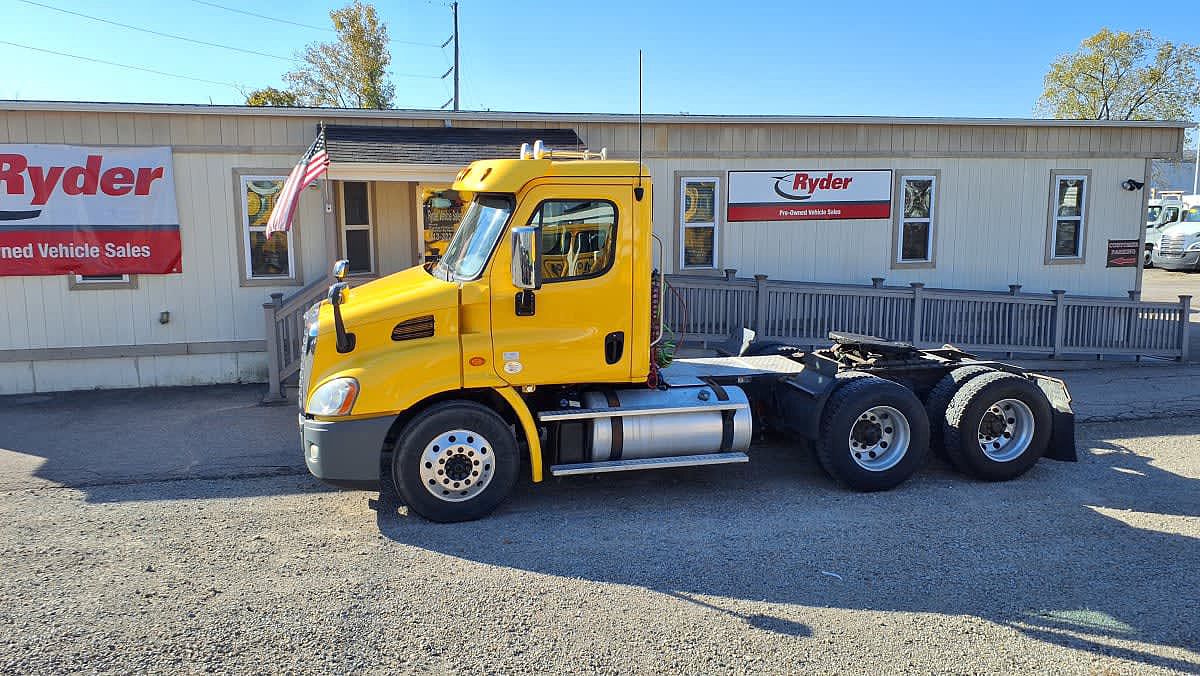 2018 Freightliner CASCADIA 113