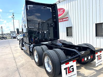 2023 Kenworth T680