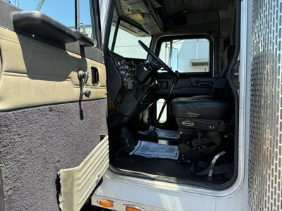 2000 Peterbilt 379