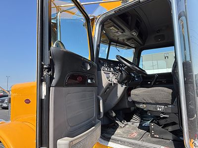 2017 Peterbilt 389