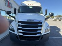 2021 Freightliner CASCADIA 116