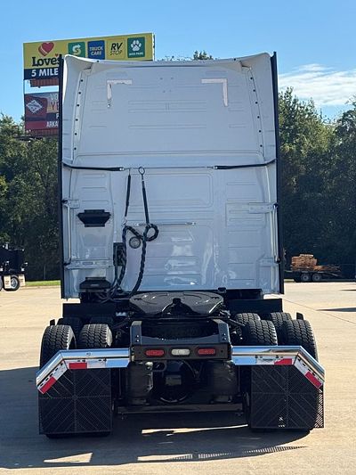 2025 Volvo Vnl 860
