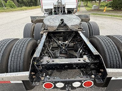 2021 Kenworth T880