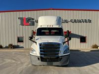 2021 Freightliner CASCADIA 126
